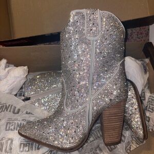 Dingo Neon Moon Silver